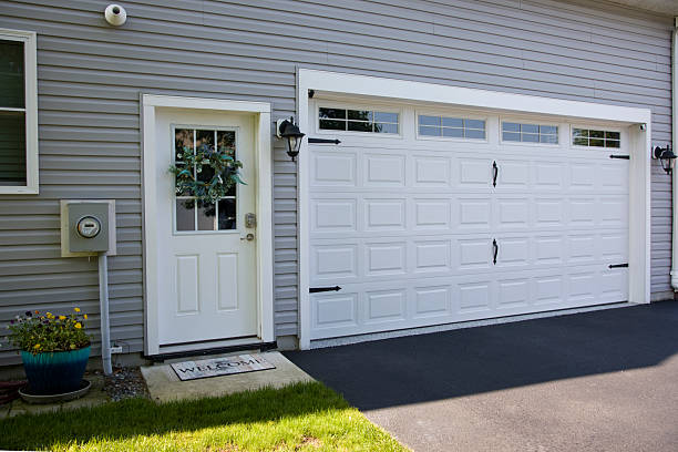 24/7 Emergency Garage Door Panel Replacement experts in Lecanto, FL